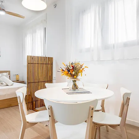 Valentia Apartament *